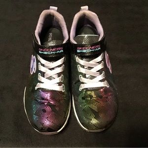 Skechers Skech-AIR-Love N'JUMP Sneaker, Black/Multi, 3.5 Medium US Big Kid